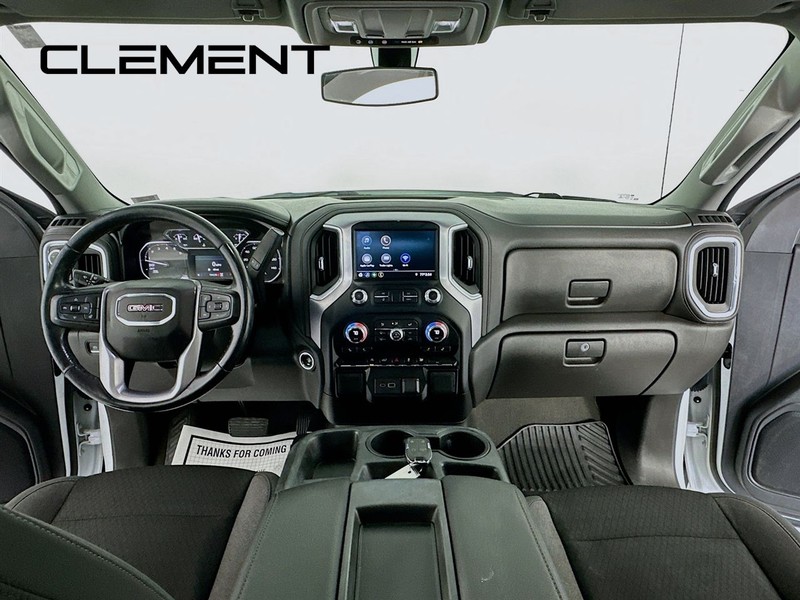 GMC Sierra 1500 Vehicle Full-screen Gallery Image 12