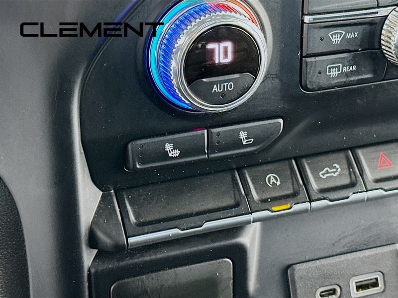 GMC Sierra 1500 Vehicle Full-screen Gallery Image 23