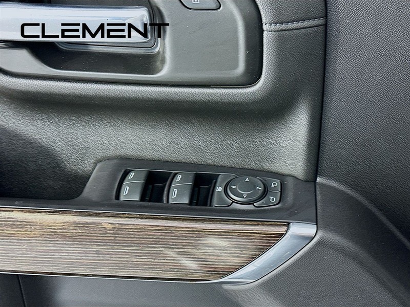 GMC Sierra 1500 Vehicle Full-screen Gallery Image 26