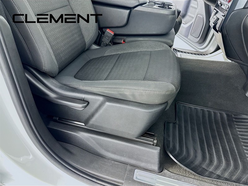 GMC Sierra 1500 Vehicle Full-screen Gallery Image 32