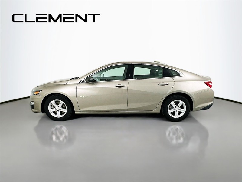 Chevrolet Malibu Vehicle Full-screen Gallery Image 06