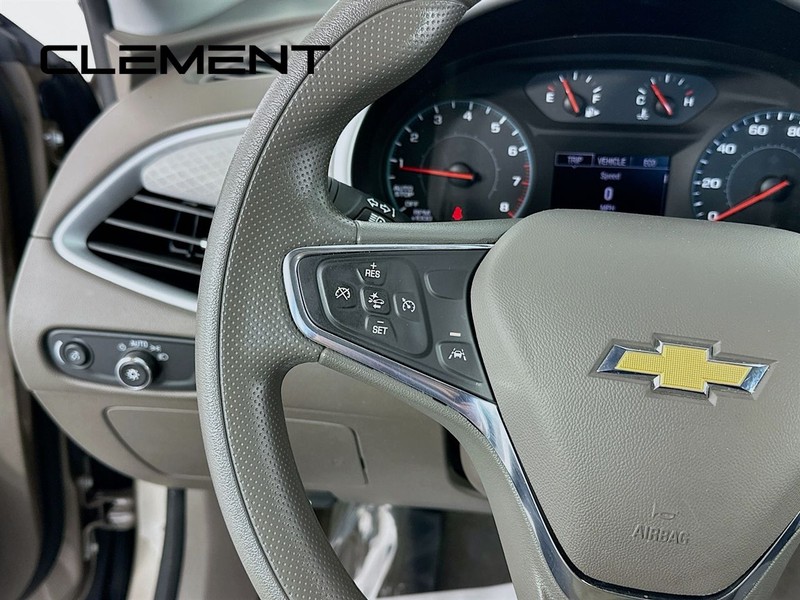 Chevrolet Malibu Vehicle Full-screen Gallery Image 16