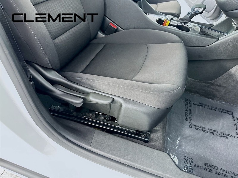 Chevrolet Malibu Vehicle Full-screen Gallery Image 32