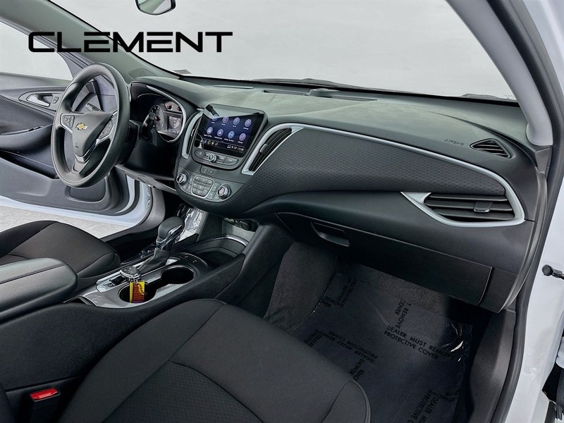 Chevrolet Malibu Vehicle Full-screen Gallery Image 33