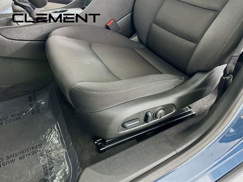 Chevrolet Malibu Vehicle Full-screen Gallery Image 27