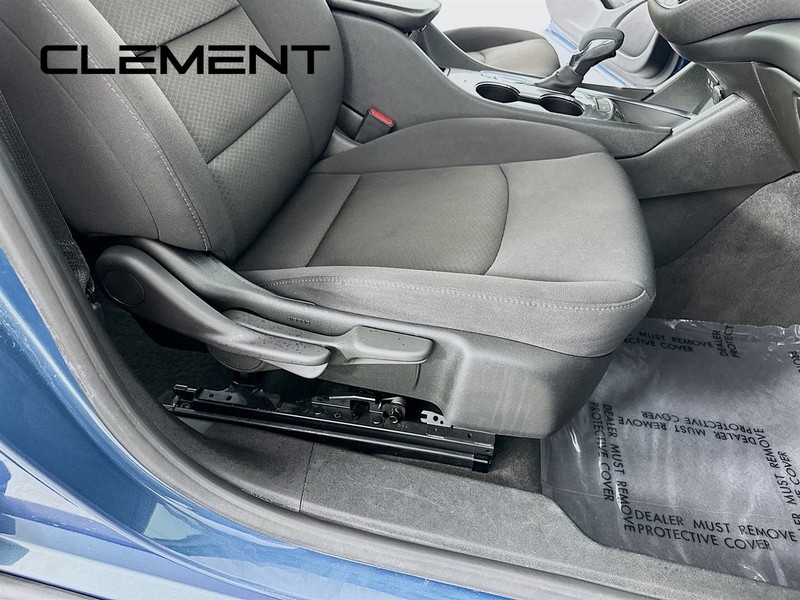 Chevrolet Malibu Vehicle Full-screen Gallery Image 31