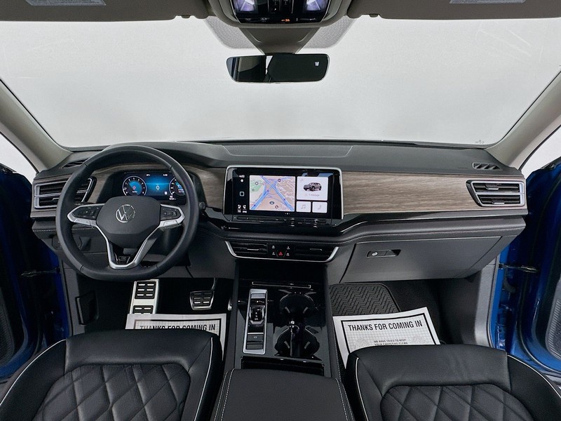 Volkswagen Atlas Vehicle Full-screen Gallery Image 9