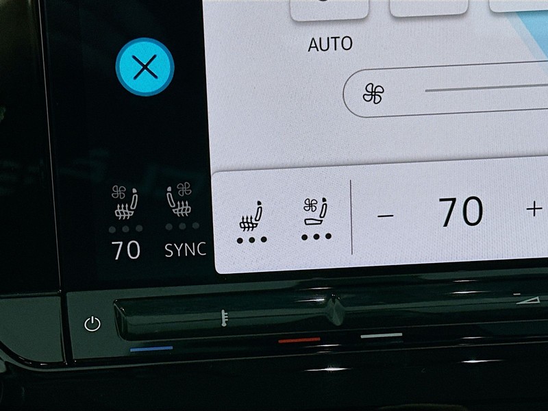 Volkswagen Atlas Vehicle Full-screen Gallery Image 18