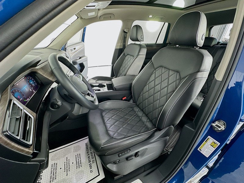 Volkswagen Atlas Vehicle Full-screen Gallery Image 25