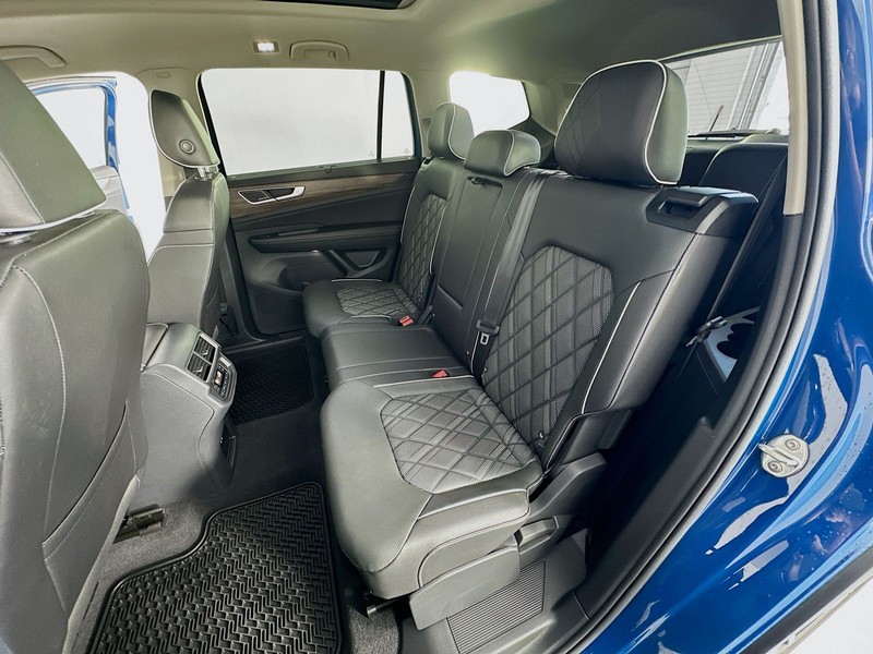 Volkswagen Atlas Vehicle Full-screen Gallery Image 27