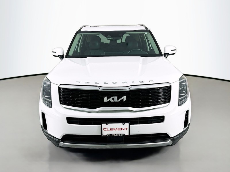 Kia Telluride Vehicle Full-screen Gallery Image 2