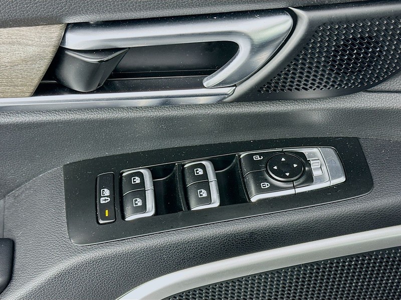 Kia Telluride Vehicle Full-screen Gallery Image 21