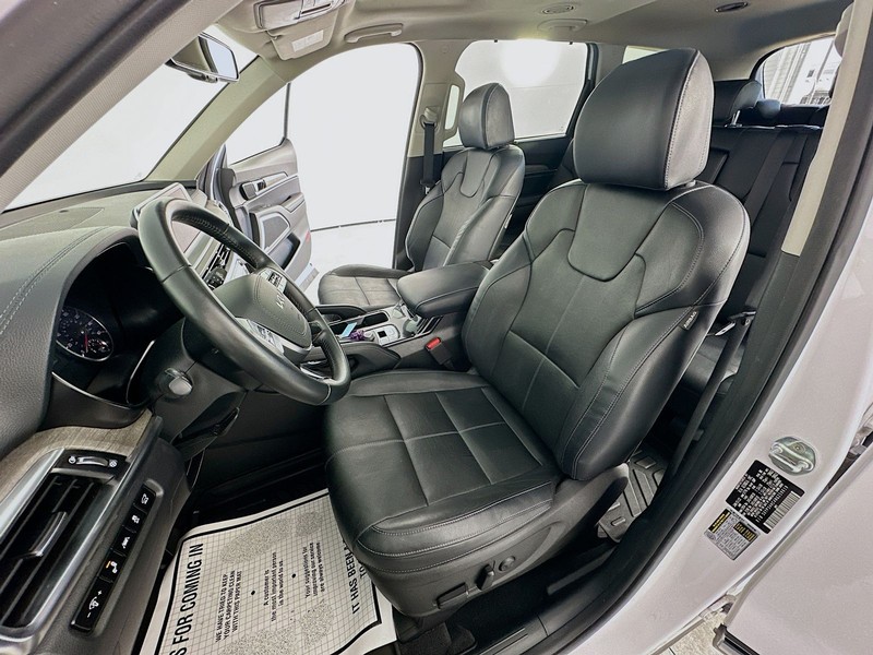 Kia Telluride Vehicle Full-screen Gallery Image 24