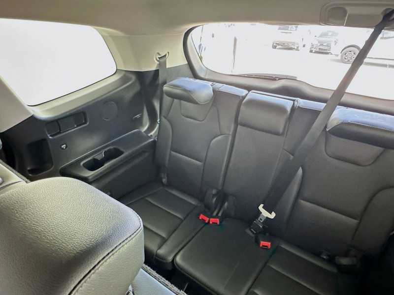 Kia Telluride Vehicle Full-screen Gallery Image 27