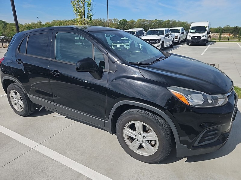 Chevrolet Trax Vehicle Image 02