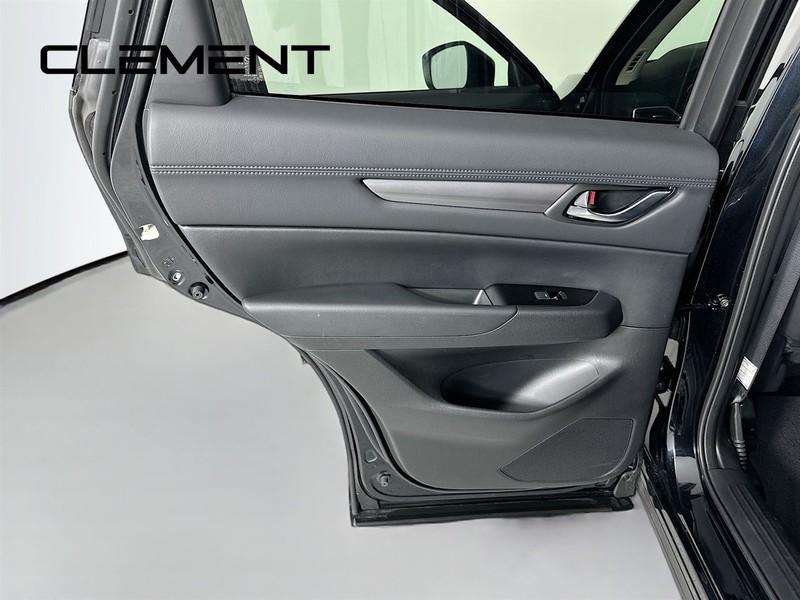 Mazda CX-5 Vehicle Image 30