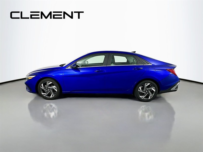 Hyundai Elantra Vehicle Image 06