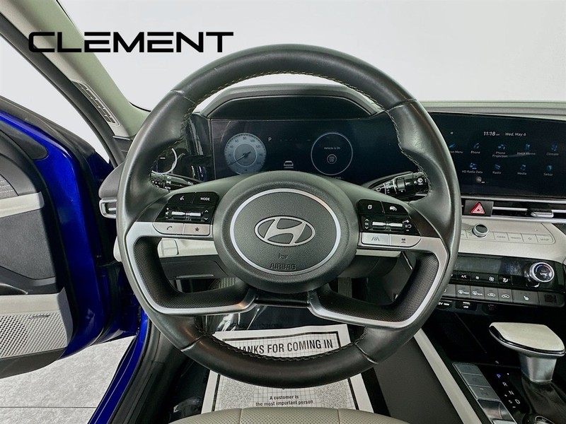 Hyundai Elantra Vehicle Image 15