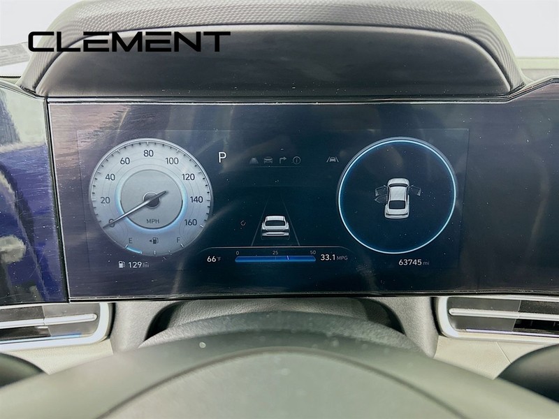 Hyundai Elantra Vehicle Image 18
