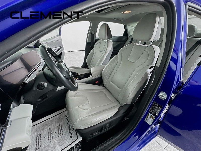 Hyundai Elantra Vehicle Image 31