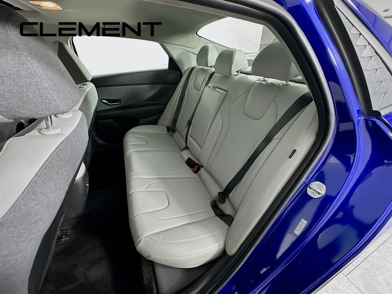 Hyundai Elantra Vehicle Image 33