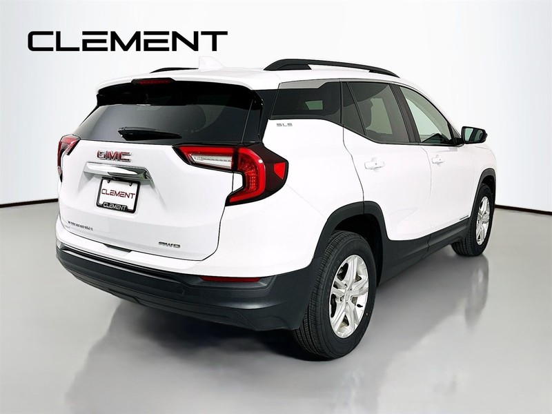 GMC Terrain Vehicle Full-screen Gallery Image 7