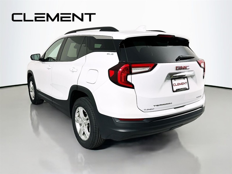 GMC Terrain Vehicle Full-screen Gallery Image 10