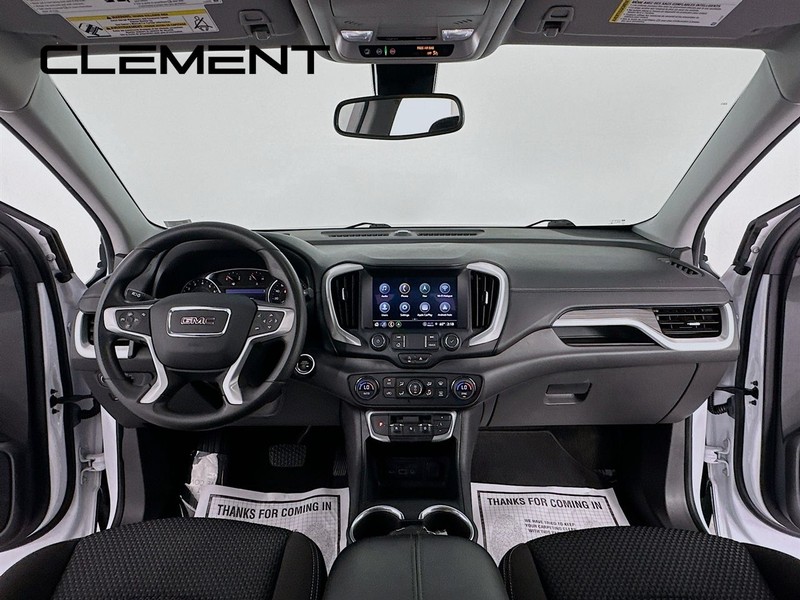 GMC Terrain Vehicle Full-screen Gallery Image 12