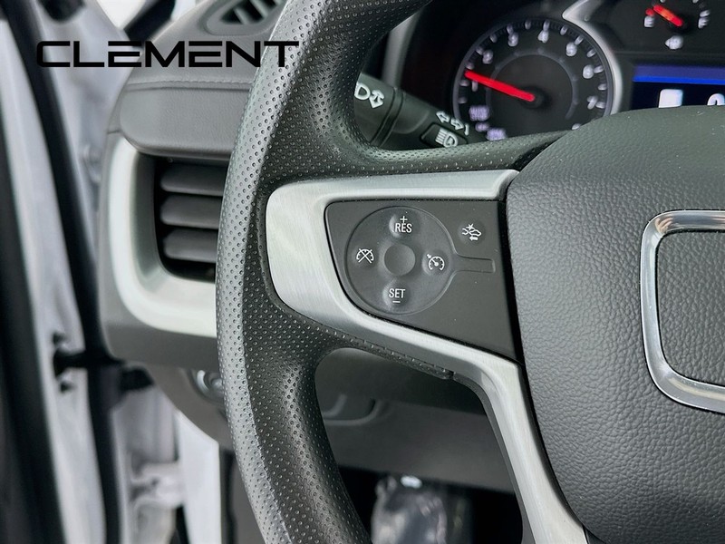 GMC Terrain Vehicle Full-screen Gallery Image 16
