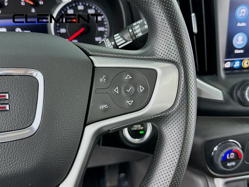 GMC Terrain Vehicle Full-screen Gallery Image 17