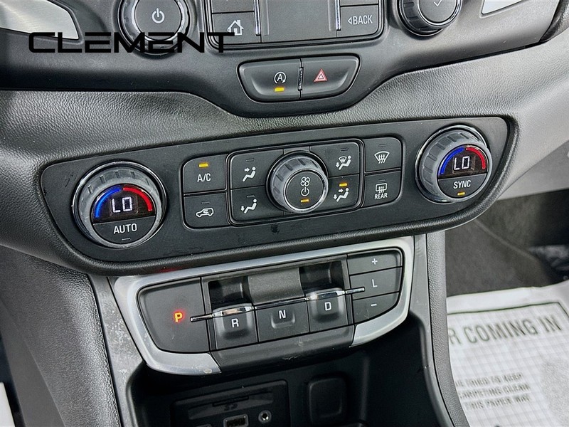 GMC Terrain Vehicle Full-screen Gallery Image 22
