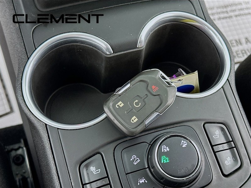 GMC Terrain Vehicle Full-screen Gallery Image 24