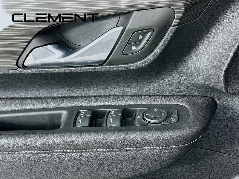 GMC Terrain Vehicle Full-screen Gallery Image 26