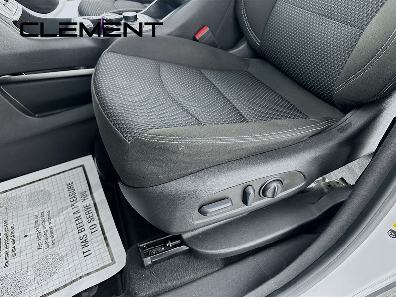 GMC Terrain Vehicle Full-screen Gallery Image 28