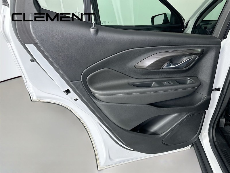 GMC Terrain Vehicle Full-screen Gallery Image 30