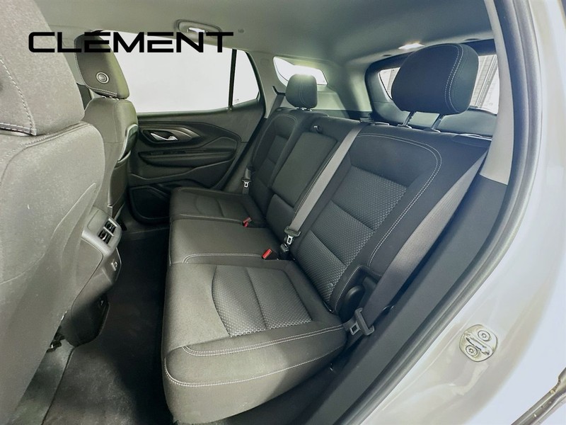GMC Terrain Vehicle Full-screen Gallery Image 31