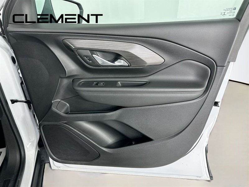 GMC Terrain Vehicle Full-screen Gallery Image 34
