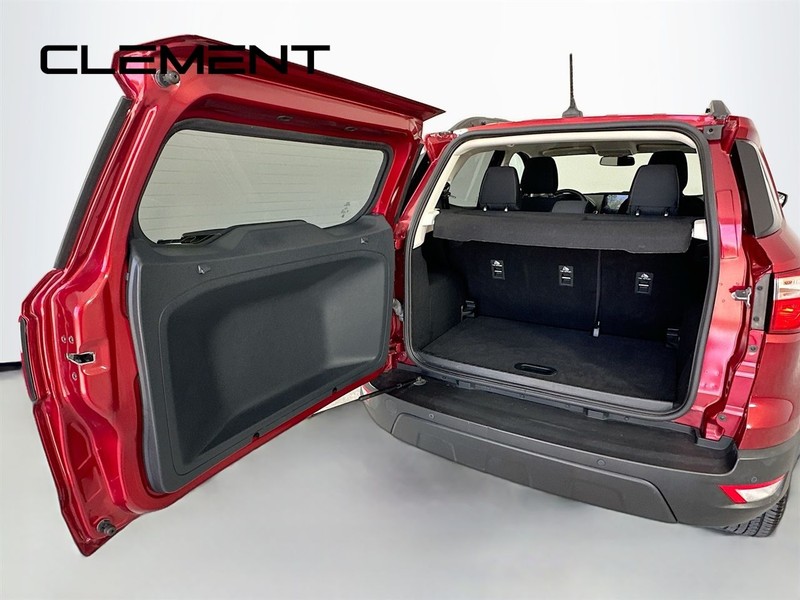 Ford EcoSport Vehicle Image 11