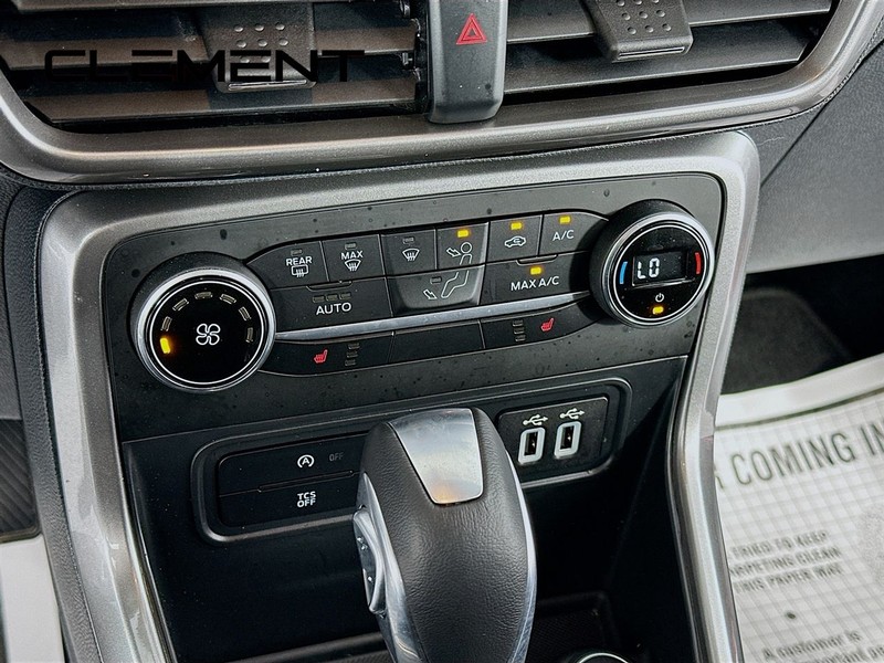 Ford EcoSport Vehicle Image 22