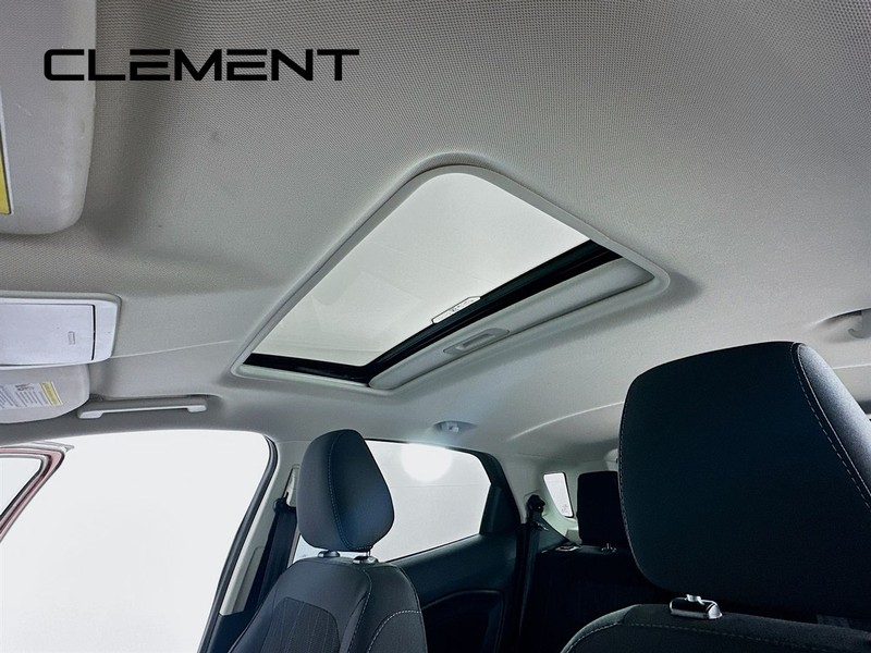 Ford EcoSport Vehicle Image 26