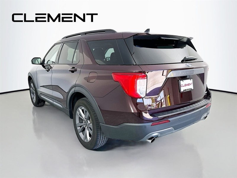Ford Explorer Vehicle Image 10
