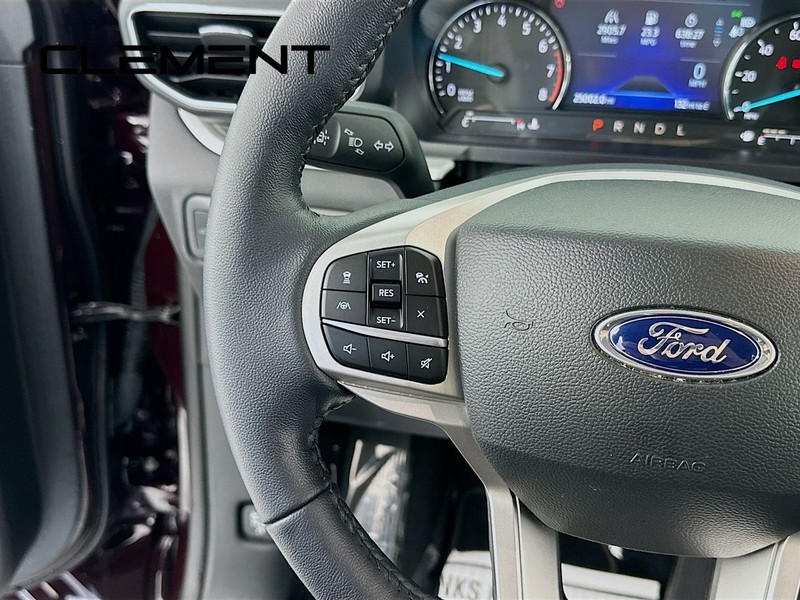 Ford Explorer Vehicle Image 16
