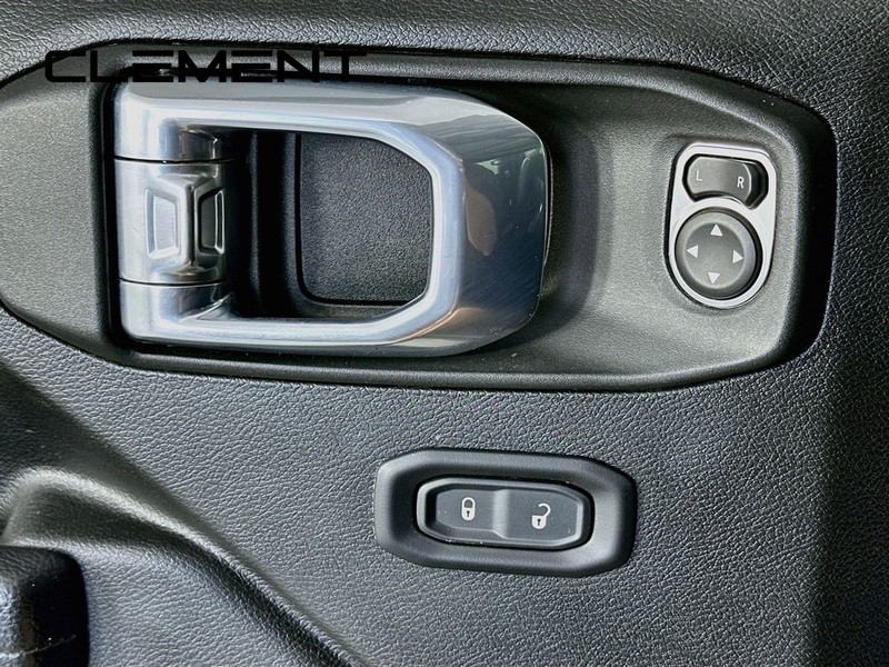 Jeep Wrangler 4xe Vehicle Full-screen Gallery Image 24