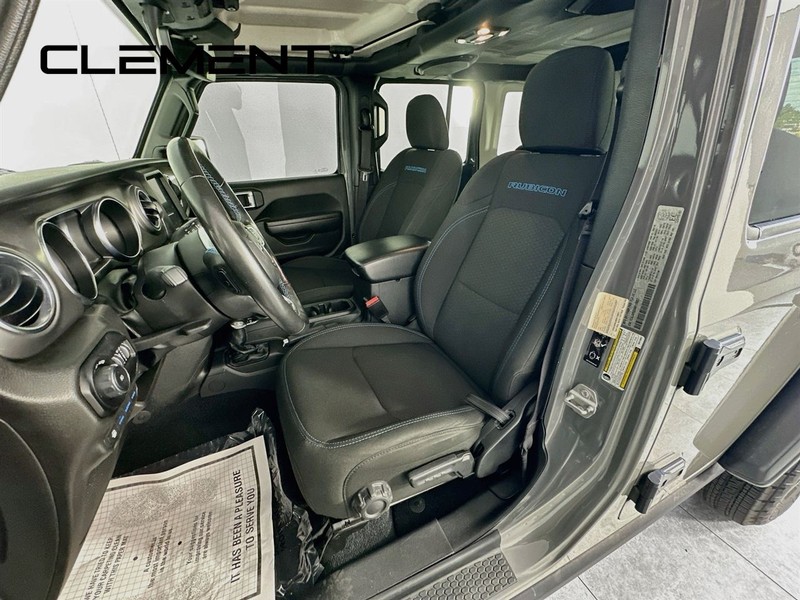 Jeep Wrangler 4xe Vehicle Full-screen Gallery Image 28