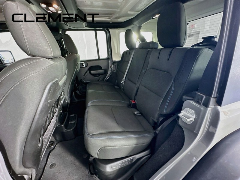 Jeep Wrangler 4xe Vehicle Full-screen Gallery Image 30