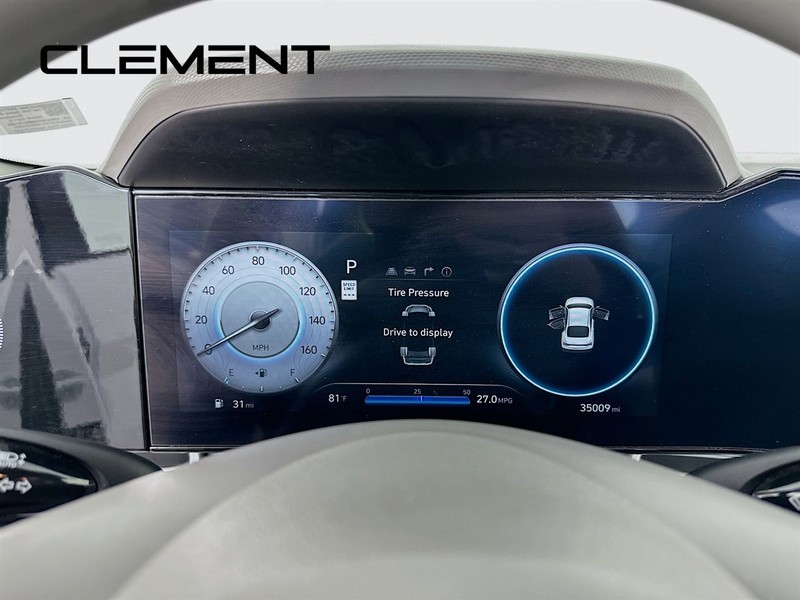 Hyundai Elantra Vehicle Full-screen Gallery Image 18