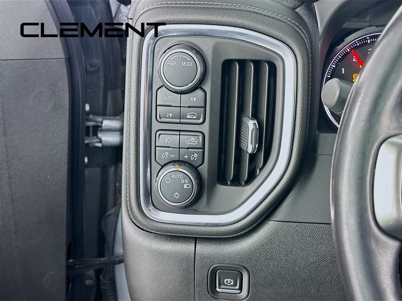 Chevrolet Silverado 1500 Vehicle Full-screen Gallery Image 14
