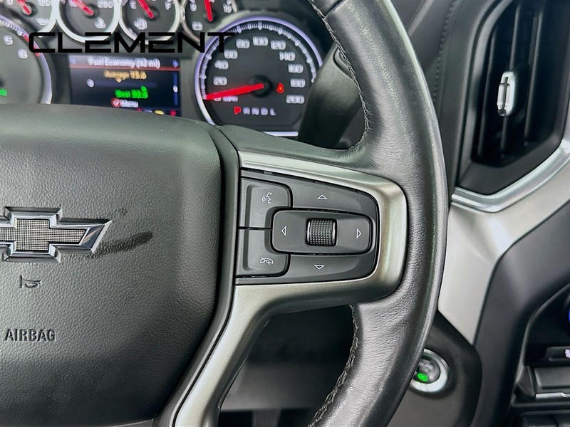 Chevrolet Silverado 1500 Vehicle Full-screen Gallery Image 17