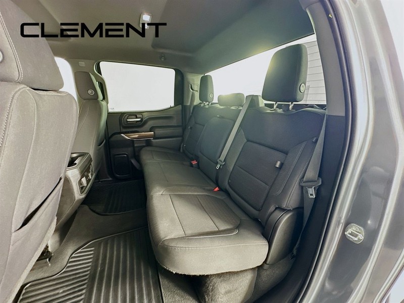 Chevrolet Silverado 1500 Vehicle Full-screen Gallery Image 31