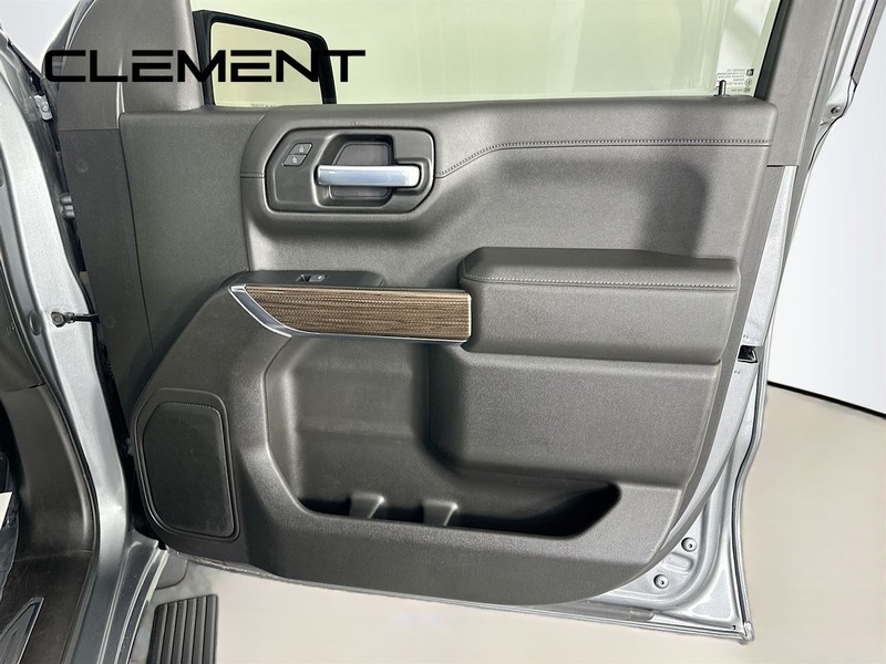 Chevrolet Silverado 1500 Vehicle Full-screen Gallery Image 34
